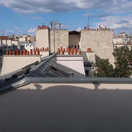 Appartamento 17 - Coeur Batignolles - Beau 10 M2 -110 Sqf - Etat Neuf - Calme - Idéal Personne - Single Occupancy Parigi