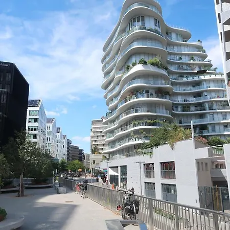 Appartamento 17 - Coeur Batignolles - Beau 10 M2 -110 Sqf - Etat Neuf - Calme - Idéal Personne - Single Occupancy