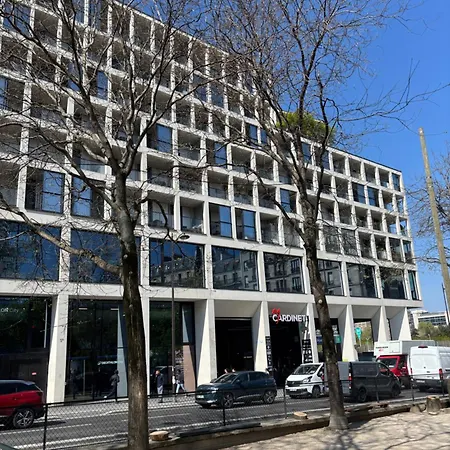 Appartamento 17 - Coeur Batignolles - Beau 10 M2 -110 Sqf - Etat Neuf - Calme - Idéal Personne - Single Occupancy