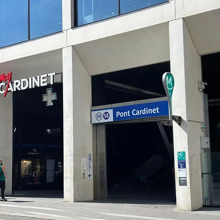 Appartamento 17 - Coeur Batignolles - Beau 10 M2 -110 Sqf - Etat Neuf - Calme - Idéal Personne - Single Occupancy *