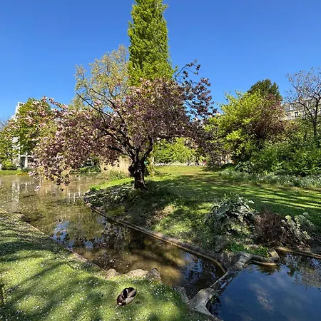 17 - Coeur Batignolles - Beau 10 M2 -110 Sqf - Etat Neuf - Calme - Idéal Personne - Single Occupancy Appartamento Parigi