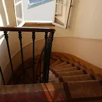 17eme - Compact 10m2 -110 Sqf - Coeur Batignolles - Ideal Solo Traveler * 파리