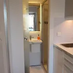 17eme - Compact 10m2 -110 Sqf - Coeur Batignolles - Ideal Solo Traveler *