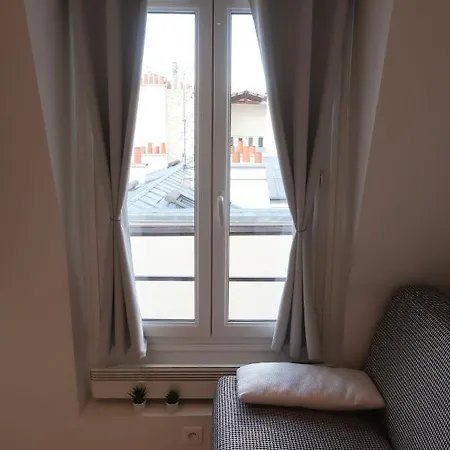 - Coeur Batignolles - Studette 10 M2 - Neuf Paris