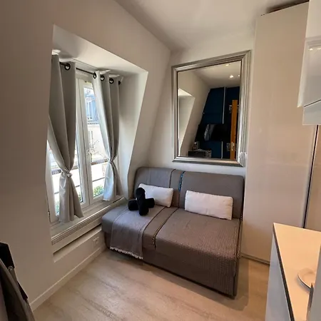 - Coeur Batignolles - Studette 10 M2 - Neuf * Paris
